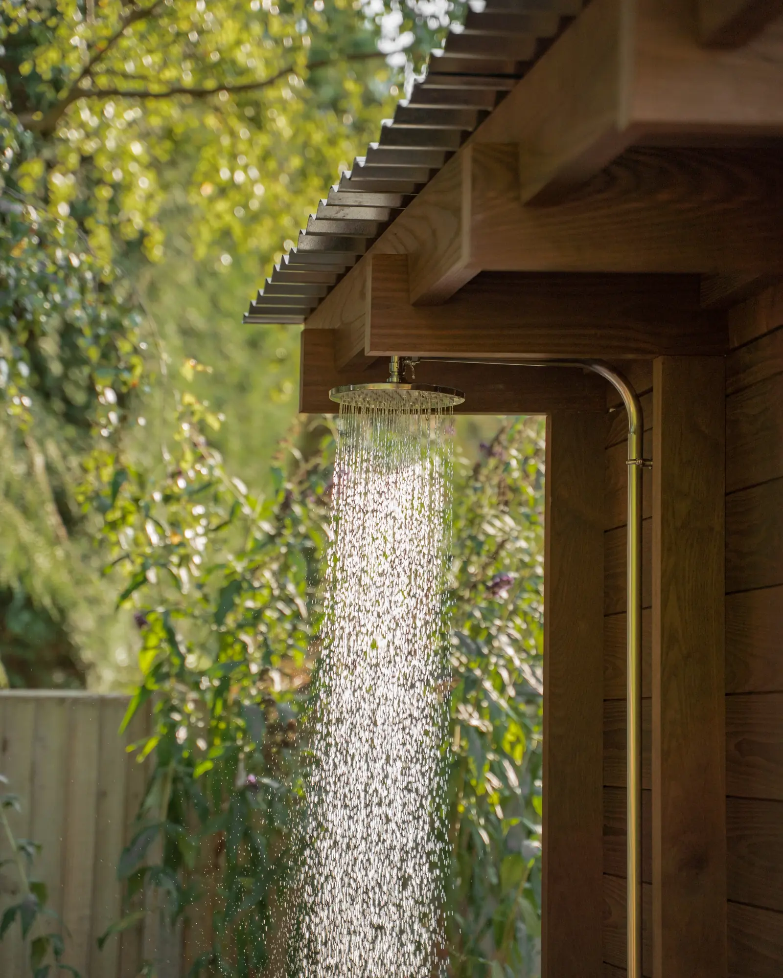 Esh outdoor shower